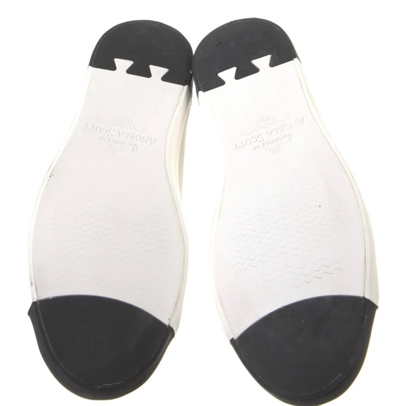 The Office of Angela Scott: El Capitan - Picture 4 of 7